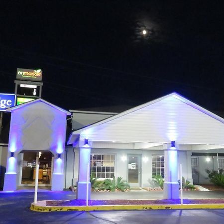 ทราเวลลอดจ์ บาย วินด์แฮม วอลเตอร์โบโร Hotel วอเทอร์โบโร ภายนอก รูปภาพ