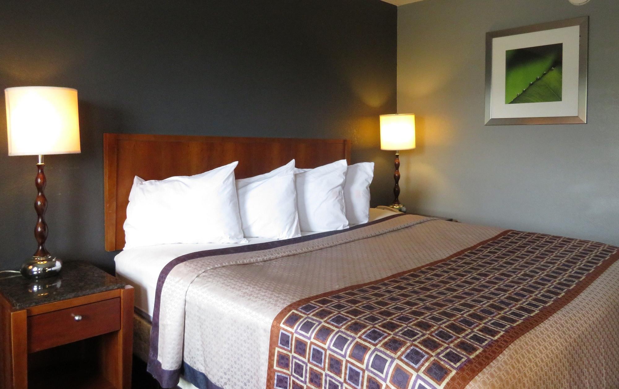 ทราเวลลอดจ์ บาย วินด์แฮม วอลเตอร์โบโร Hotel วอเทอร์โบโร ภายนอก รูปภาพ