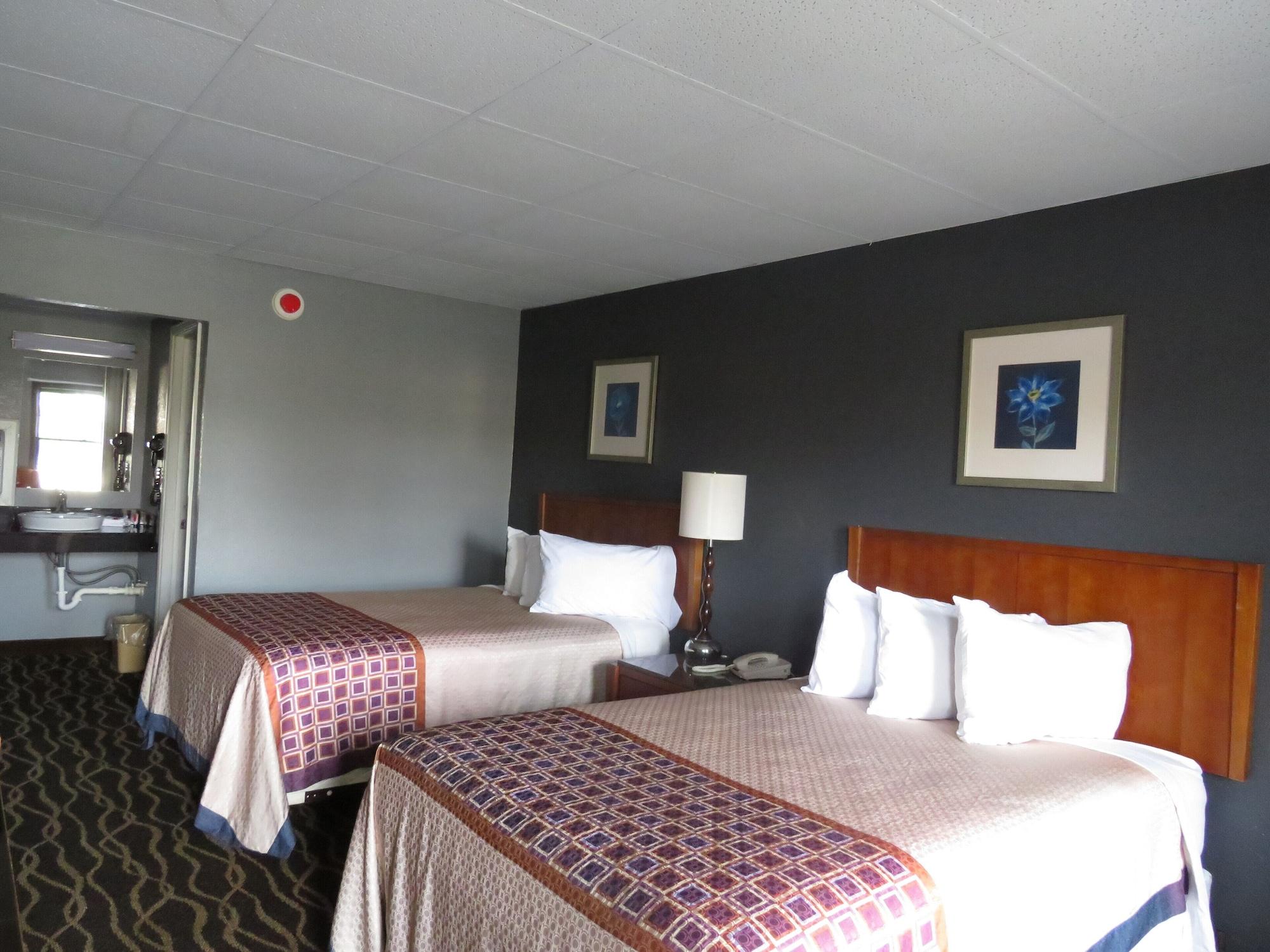 ทราเวลลอดจ์ บาย วินด์แฮม วอลเตอร์โบโร Hotel วอเทอร์โบโร ภายนอก รูปภาพ