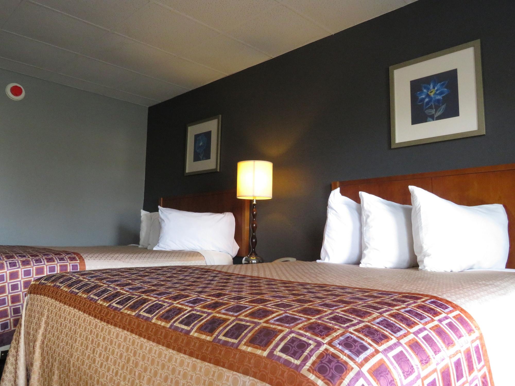 ทราเวลลอดจ์ บาย วินด์แฮม วอลเตอร์โบโร Hotel วอเทอร์โบโร ภายนอก รูปภาพ