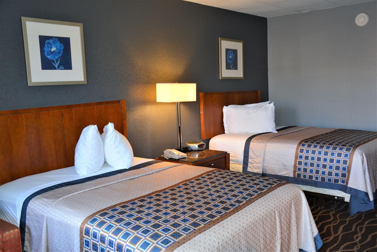 ทราเวลลอดจ์ บาย วินด์แฮม วอลเตอร์โบโร Hotel วอเทอร์โบโร ภายนอก รูปภาพ